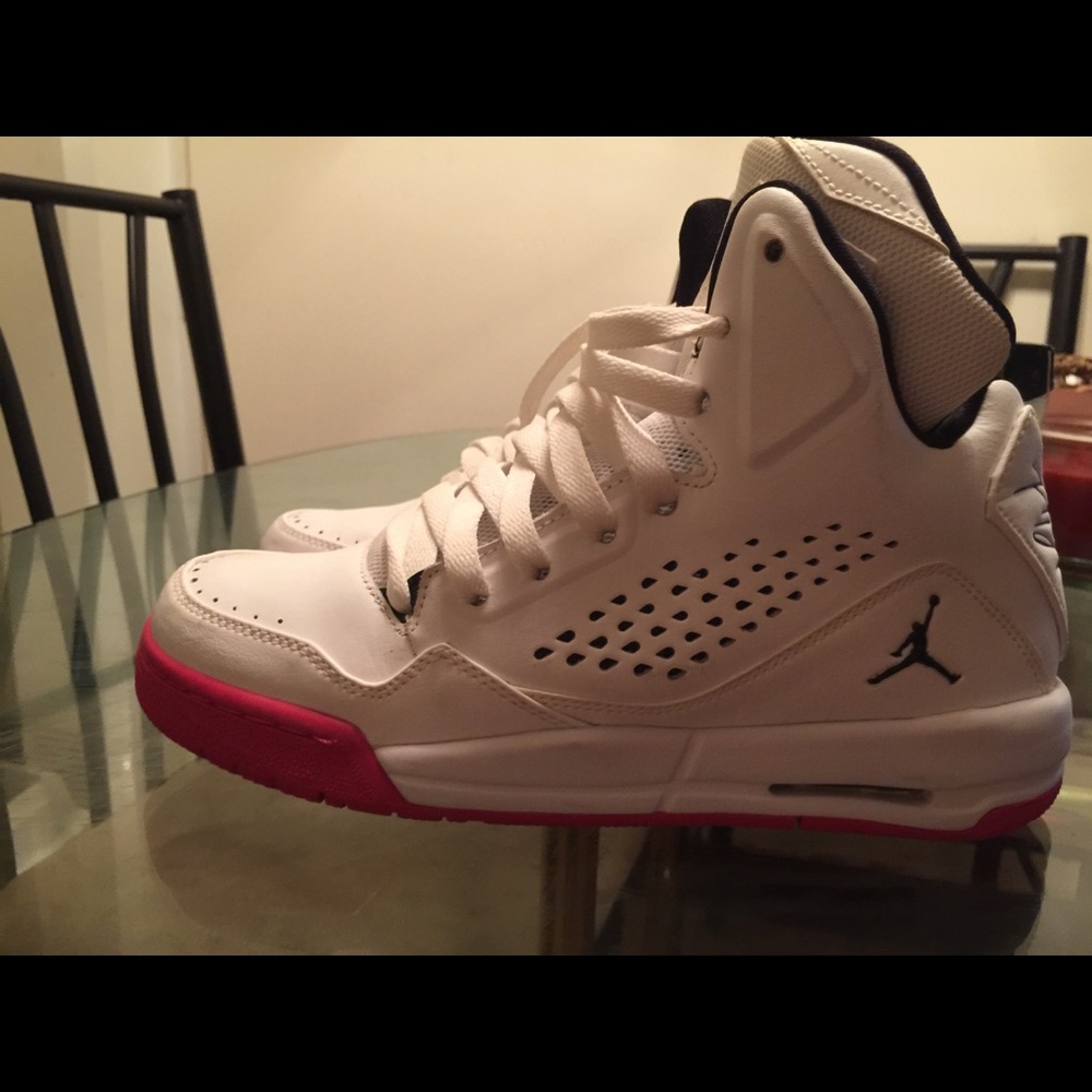 Pink Jordan flight never worn to small